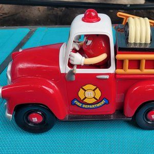 M&M classic firetruck